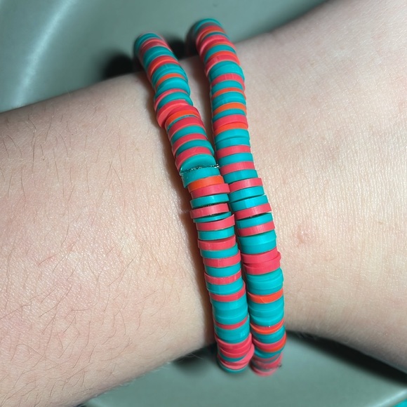 2 handmade bracelets - Picture 3 of 3